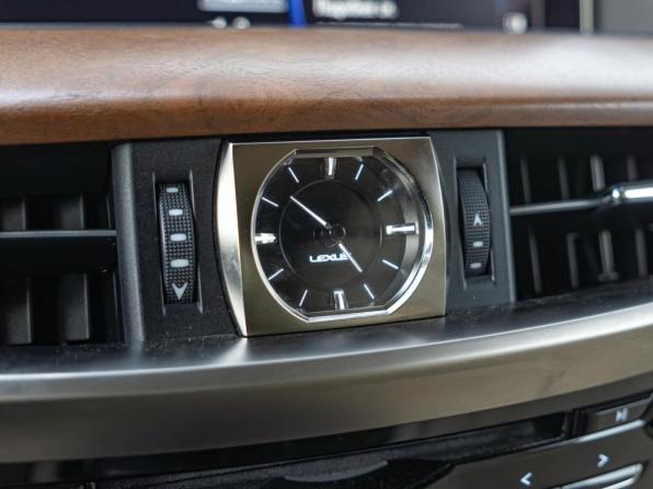 Lexus LX III Рестайлинг 2 с пробегом 2016 года, цена 5 870 000 рублей, 249169 км, внедорожник, Автокод Объявления
