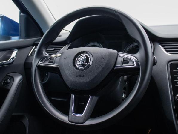 Skoda Octavia III (A7) Рестайлинг с пробегом 2020 года, цена 2 193 000 рублей, 83511 км, лифтбек, Автокод Объявления
