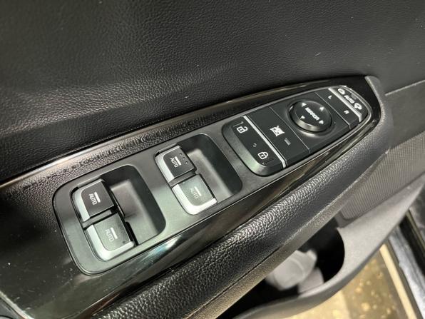 Kia Optima IV Рестайлинг с пробегом 2018 года, цена 1 780 000 рублей, 162893 км, седан, Автокод Объявления