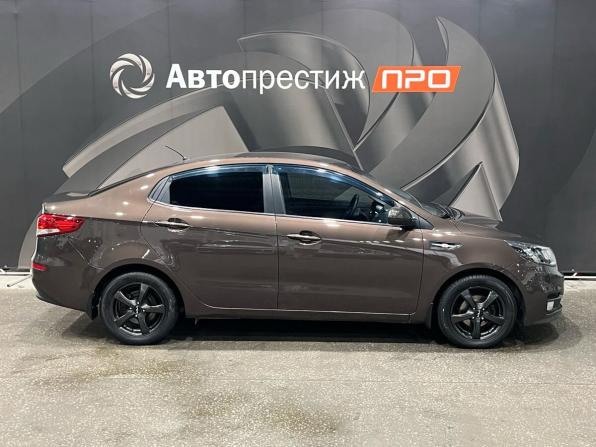 Kia Rio III Рестайлинг с пробегом 2016 года, цена 1 040 000 рублей, 109421 км, седан, Автокод Объявления