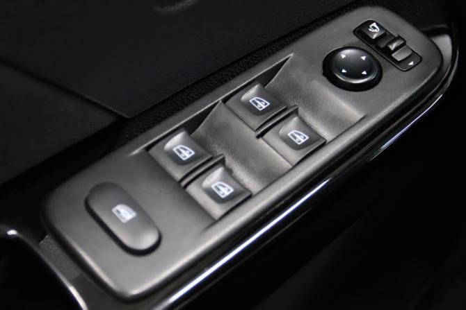 Renault Kaptur I с пробегом 2019 года, цена 1 595 950 рублей, 121400 км, внедорожник, Автокод Объявления