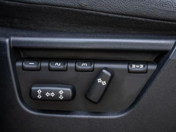 Land Rover Discovery III с пробегом 2007 года, цена 1 048 000 рублей, 316158 км, внедорожник, Автокод Объявления