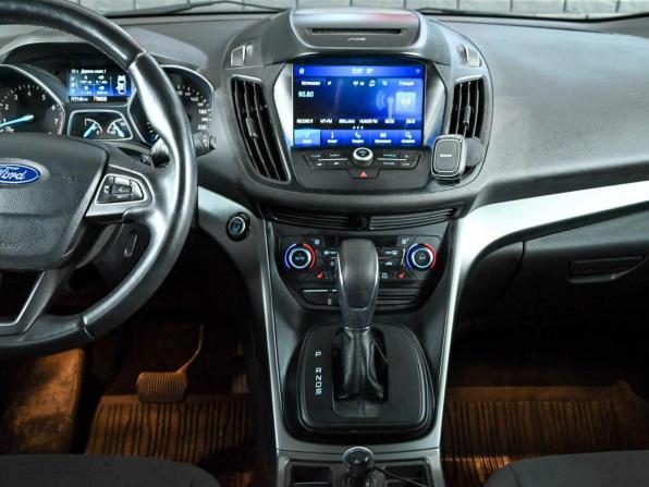 Ford Kuga II Рестайлинг с пробегом 2018 года, цена 1 680 000 рублей, 77138 км, внедорожник, Автокод Объявления