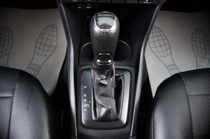 Skoda Rapid I с пробегом 2015 года, цена 1 099 000 рублей, 144569 км, лифтбек, Автокод Объявления
