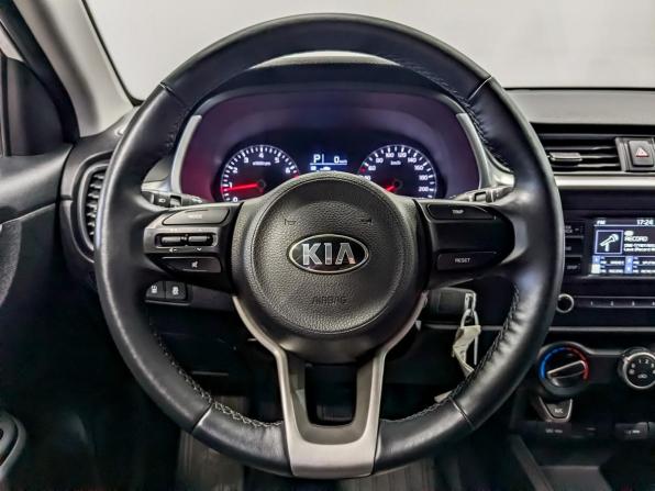 Kia Rio IV Рестайлинг с пробегом 2021 года, цена 1 725 000 рублей, 26347 км, седан, Автокод Объявления