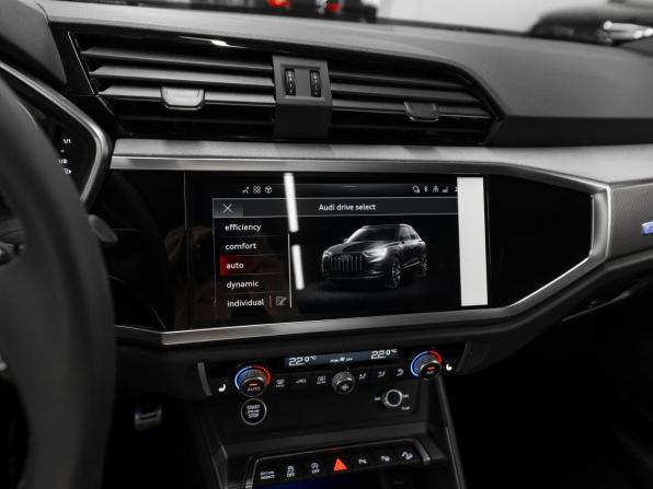 Audi Q3 II (F3) с пробегом 2025 года, цена 4 990 000 рублей, 17 км, внедорожник, Автокод Объявления