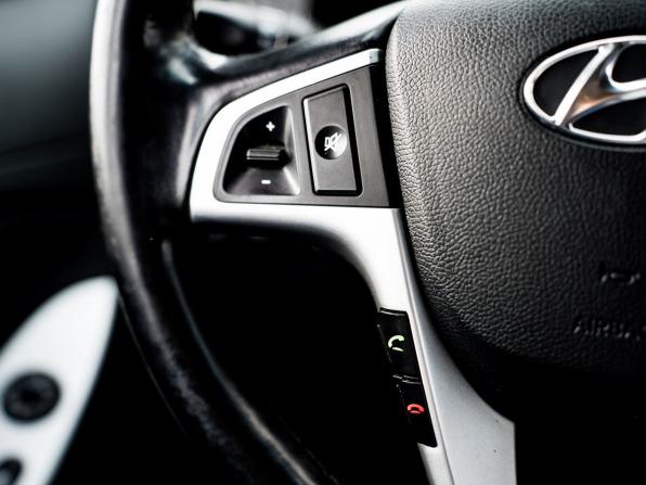 Hyundai Solaris I с пробегом 2012 года, цена 890 000 рублей, 251069 км, седан, Автокод Объявления