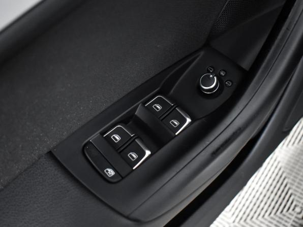 Audi Q3 I (8U) Рестайлинг с пробегом 2015 года, цена 2 349 000 рублей, 53916 км, внедорожник, Автокод Объявления