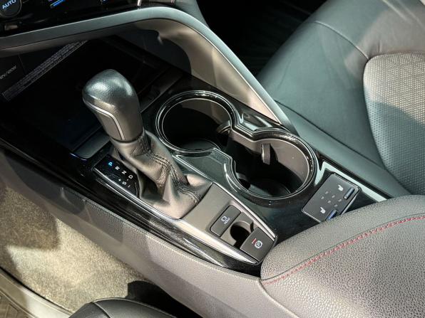 Toyota Camry VIII (XV70) с пробегом 2020 года, цена 3 500 000 рублей, 16031 км, седан, Автокод Объявления
