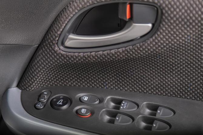 Honda Stream II Рестайлинг с пробегом 2013 года, цена 1 299 000 рублей, 170610 км, компактвэн, Автокод Объявления
