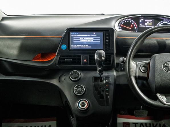 Toyota Sienta I Рестайлинг 2 с пробегом 2015 года, цена 1 149 500 рублей, 169168 км, компактвэн, Автокод Объявления