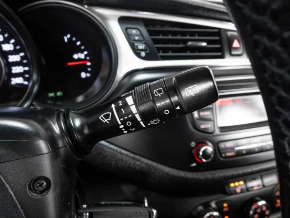 Kia Ceed II Рестайлинг с пробегом 2018 года, цена 1 510 000 рублей, 140503 км, хэтчбек, Автокод Объявления