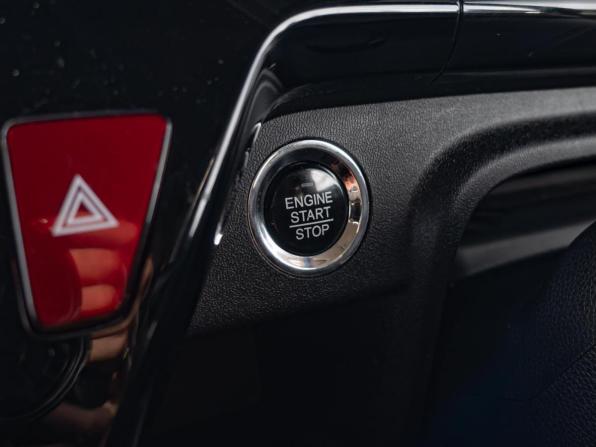 Honda Stepwgn V Рестайлинг с пробегом 2018 года, цена 2 020 000 рублей, 163723 км, минивэн, Автокод Объявления