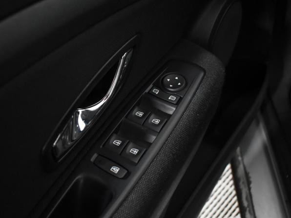 Renault Fluence I Рестайлинг с пробегом 2014 года, цена 590 000 рублей, 146595 км, седан, Автокод Объявления