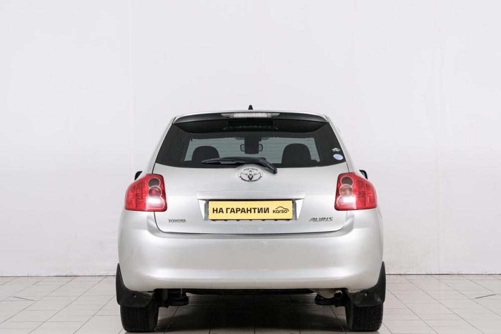 Toyota Auris I Красноярск  - изображение 6
