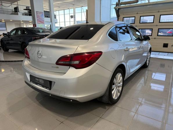 Opel Astra J Рестайлинг с пробегом 2012 года, цена 795 000 рублей, 128710 км, седан, Автокод Объявления