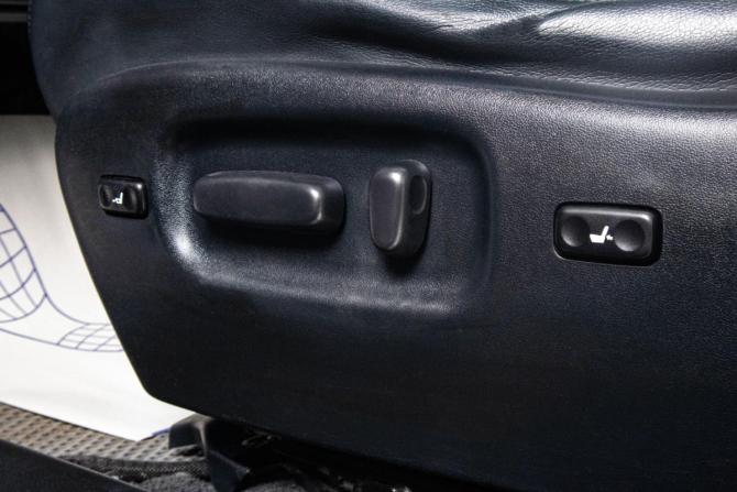 Toyota Highlander II (XU40) Рестайлинг с пробегом 2012 года, цена 2 199 000 рублей, 319652 км, внедорожник, Автокод Объявления