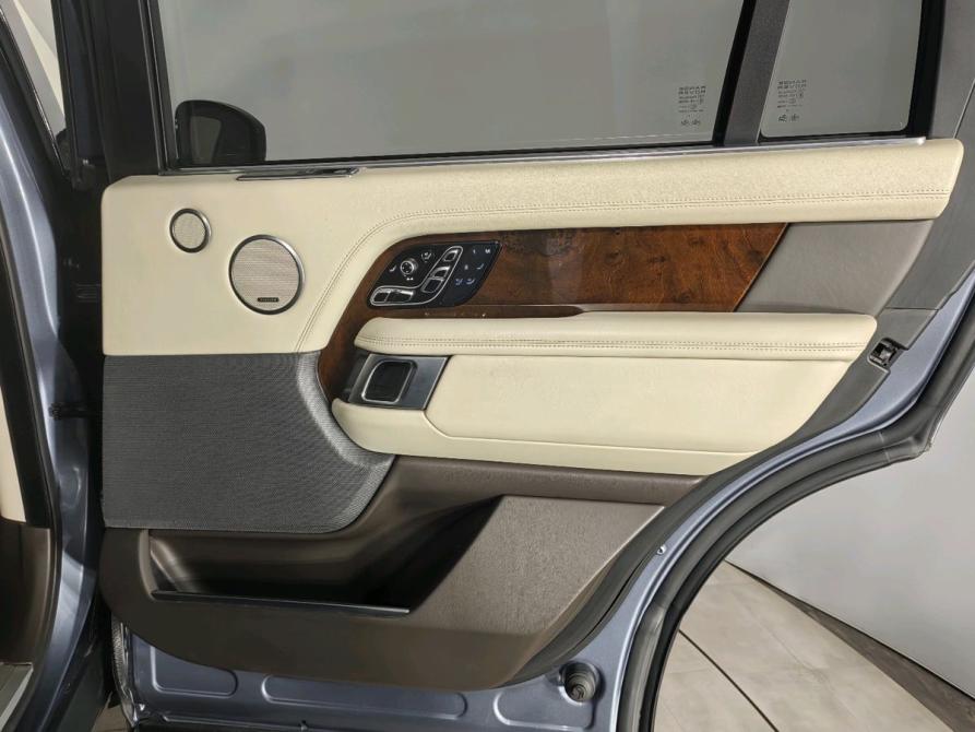 Land Rover Range Rover IV Рестайлинг Санкт-Петербург  - изображение 33