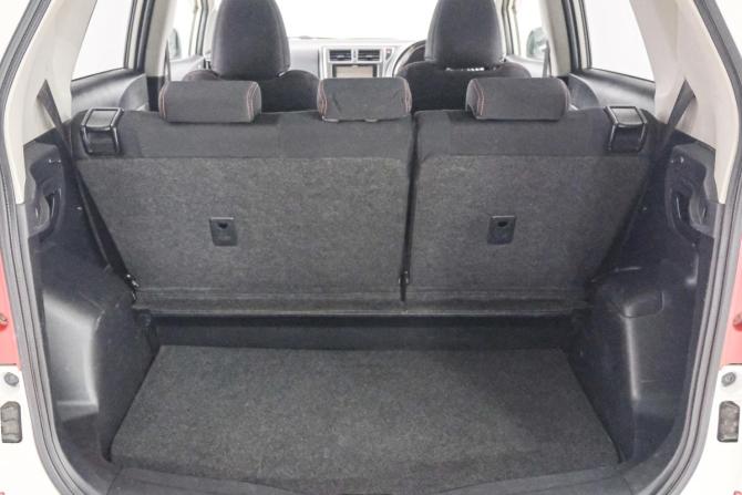 Subaru Trezia с пробегом 2011 года, цена 999 000 рублей, 131200 км, хэтчбек, Автокод Объявления