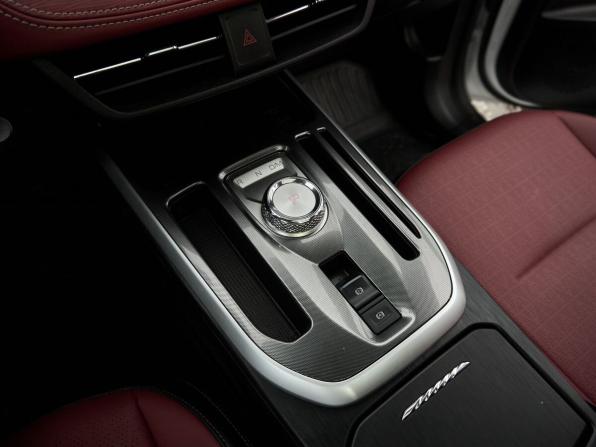 Haval Jolion I Рестайлинг с пробегом 2024 года, цена 2 213 000 рублей, 49720 км, внедорожник, Автокод Объявления