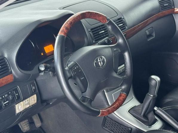 Toyota Avensis II Рестайлинг с пробегом 2008 года, цена 690 000 рублей, 210350 км, седан, Автокод Объявления
