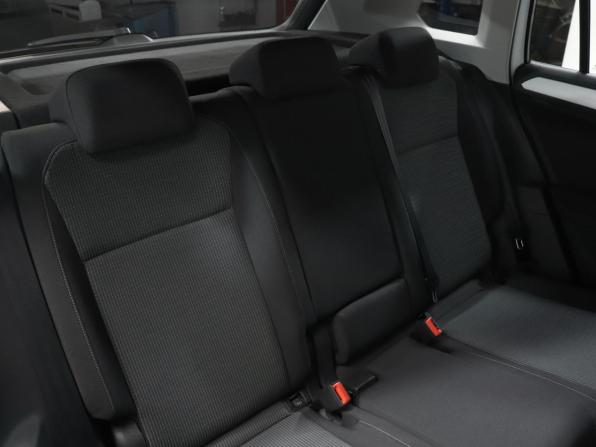 Volkswagen Tiguan II Рестайлинг с пробегом 2021 года, цена 2 649 000 рублей, 53500 км, внедорожник, Автокод Объявления