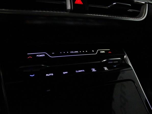 Kia K5 III с пробегом 2024 года, цена 3 770 000 рублей, 7000 км, седан, Автокод Объявления
