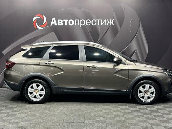 Lada (ВАЗ) Vesta I Рестайлинг (NG) с пробегом 2024 года, цена 1 450 000 рублей, 35900 км, универсал, Автокод Объявления