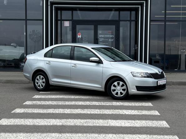 Skoda Rapid I Рестайлинг с пробегом 2018 года, цена 1 350 000 рублей, 96000 км, лифтбек, Автокод Объявления