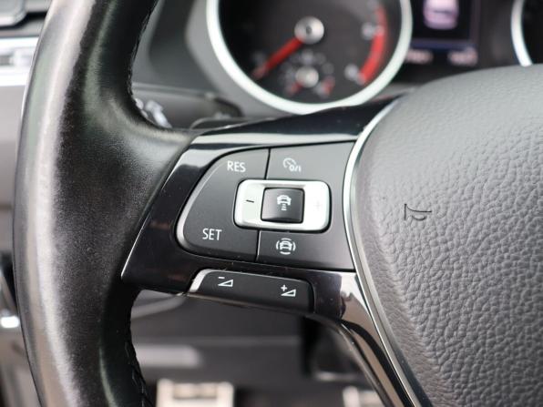Volkswagen Tiguan II с пробегом 2018 года, цена 2 625 000 рублей, 210820 км, внедорожник, Автокод Объявления
