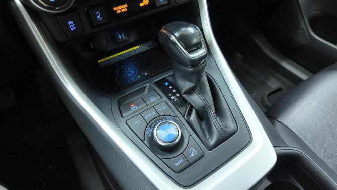 Toyota RAV4 V (XA50) с пробегом 2020 года, цена 3 099 000 рублей, 57084 км, внедорожник, Автокод Объявления