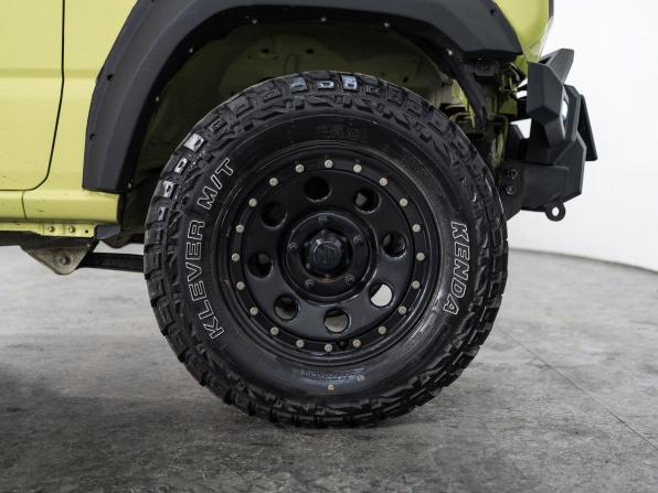 Suzuki Jimny III Рестайлинг 2 с пробегом 2018 года, цена 1 400 000 рублей, 108064 км, внедорожник, Автокод Объявления