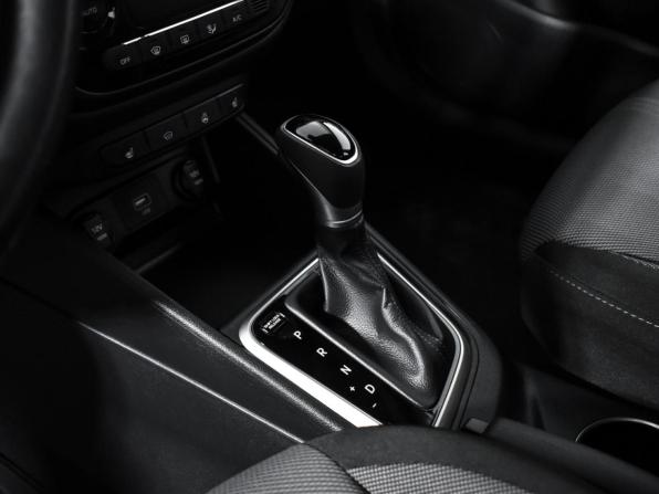 Hyundai Solaris II с пробегом 2019 года, цена 1 360 000 рублей, 69761 км, седан, Автокод Объявления