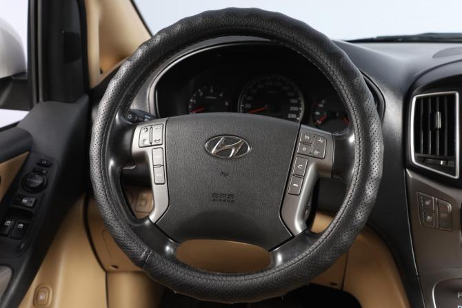 Hyundai H-1 II Рестайлинг 2 с пробегом 2021 года, цена 2 949 000 рублей, 198000 км, минивэн, Автокод Объявления