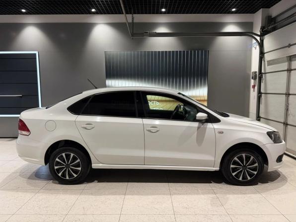 Volkswagen Polo V с пробегом 2014 года, цена 620 000 рублей, 235700 км, седан, Автокод Объявления