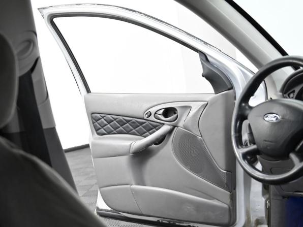 Ford Focus I (North America) с пробегом 2001 года, цена 199 000 рублей, 225000 км, хэтчбек, Автокод Объявления