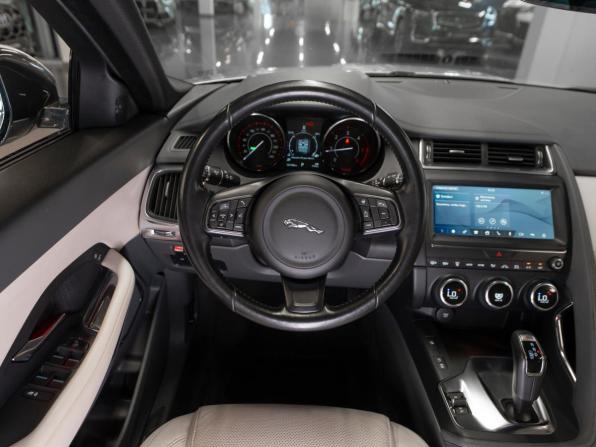 Jaguar E-Pace I с пробегом 2019 года, цена 2 490 000 рублей, 133183 км, внедорожник, Автокод Объявления