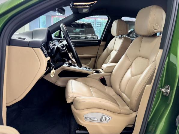 Porsche Macan I Рестайлинг с пробегом 2020 года, цена 4 400 000 рублей, 100784 км, внедорожник, Автокод Объявления