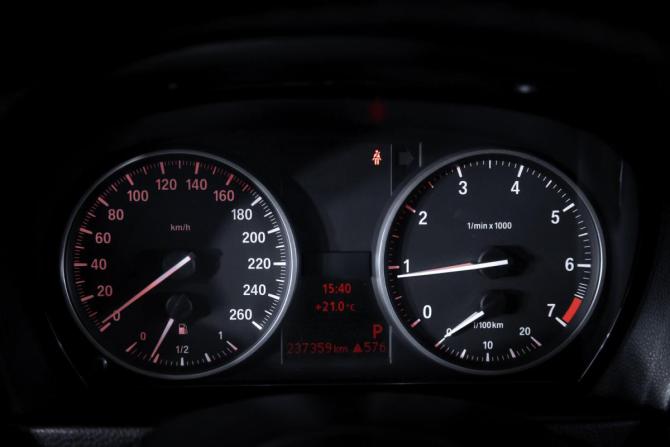 BMW 3 серии V (E90/E91/E92/E93) Рестайлинг с пробегом 2011 года, цена 1 249 000 рублей, 237333 км, седан, Автокод Объявления