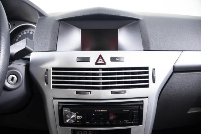 Opel Astra H Рестайлинг с пробегом 2012 года, цена 699 000 рублей, 148800 км, хэтчбек, Автокод Объявления