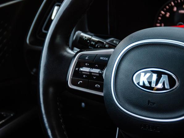 Kia Sorento IV с пробегом 2021 года, цена 3 330 000 рублей, 92053 км, внедорожник, Автокод Объявления