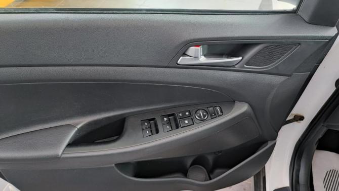 Hyundai Tucson III с пробегом 2015 года, цена 1 920 000 рублей, 121989 км, внедорожник, Автокод Объявления