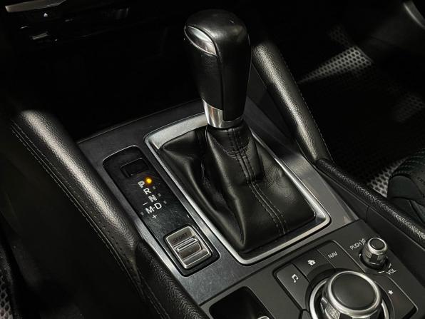 Mazda 6 III (GJ) Рестайлинг с пробегом 2015 года, цена 1 540 000 рублей, 230000 км, седан, Автокод Объявления