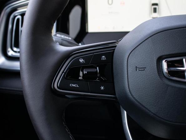Geely Monjaro I Рестайлинг 2 с пробегом 2026 года, цена 4 250 000 рублей, 16 км, внедорожник, Автокод Объявления