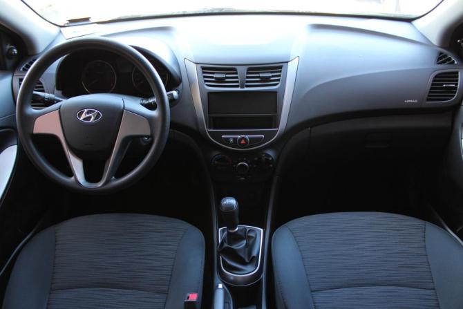 Hyundai Solaris I Рестайлинг с пробегом 2016 года, цена 782 000 рублей, 128659 км, хэтчбек, Автокод Объявления