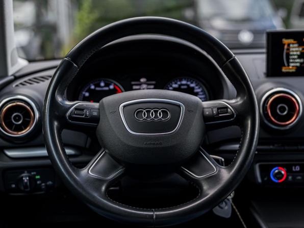 Audi A3 III (8V) с пробегом 2016 года, цена 1 484 000 рублей, 116153 км, седан, Автокод Объявления