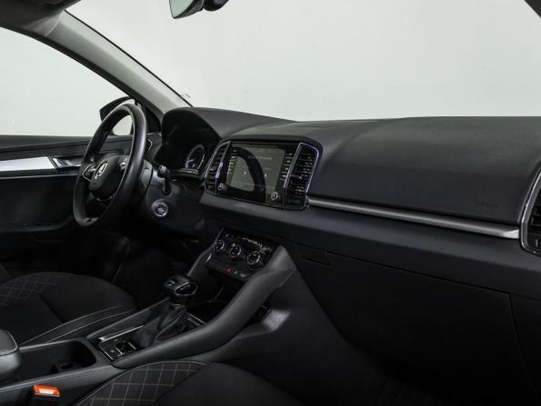 Skoda Karoq I с пробегом 2021 года, цена 2 338 000 рублей, 67271 км, внедорожник, Автокод Объявления
