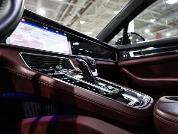 Porsche Panamera II с пробегом 2019 года, цена 9 499 900 рублей, 66011 км, лифтбек, Автокод Объявления