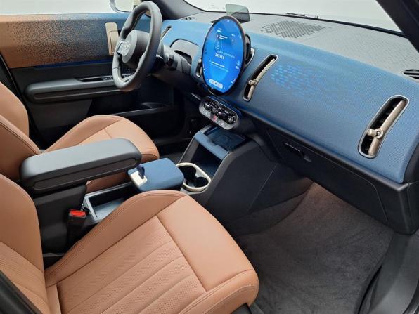 Mini Countryman III с пробегом 2024 года, цена 5 930 000 рублей, 7785 км, внедорожник, Автокод Объявления