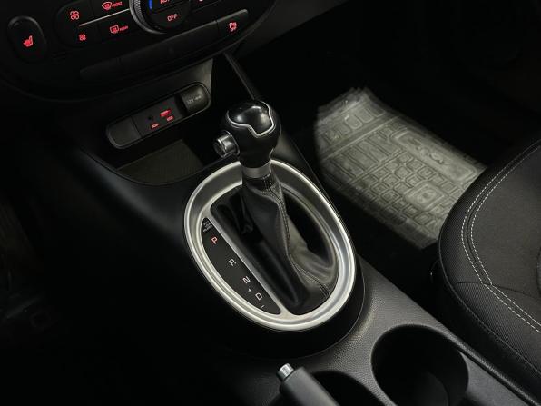 Kia Soul II Рестайлинг с пробегом 2017 года, цена 1 650 000 рублей, 63000 км, хэтчбек, Автокод Объявления